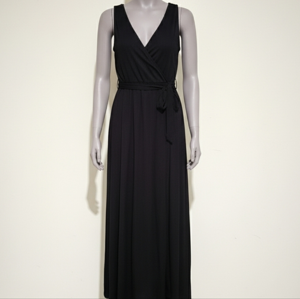 Elegant Black Sleeveless Maxi Dress